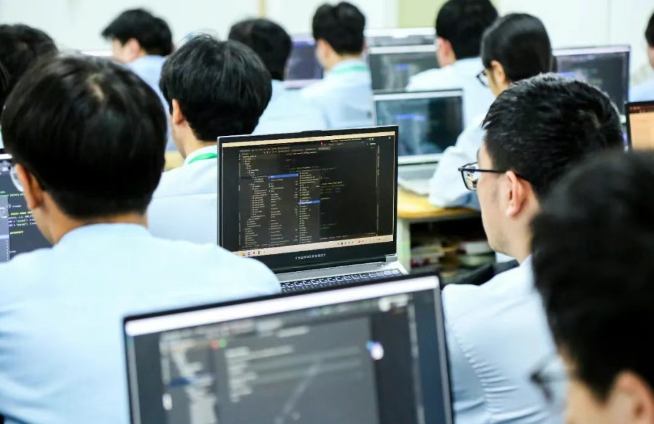 江苏宿迁八维职业教育 助力学子于时代风口寻找职业新坐标