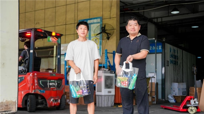 致敬车轮上的平凡坚守，江淮汽车“平安行”开启“无蚊行动”