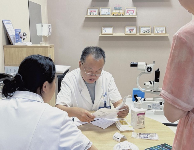 孩子近视了怎么办？2026 OK镜、离焦镜、低浓度阿托品三大防控手段怎么选？济南普瑞眼科解析