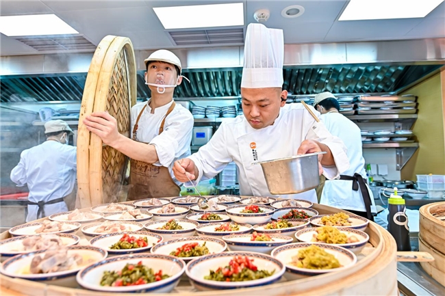 鱼你在一起7.0北京启幕:一条鱼之外,揭笼小碗菜自选模式